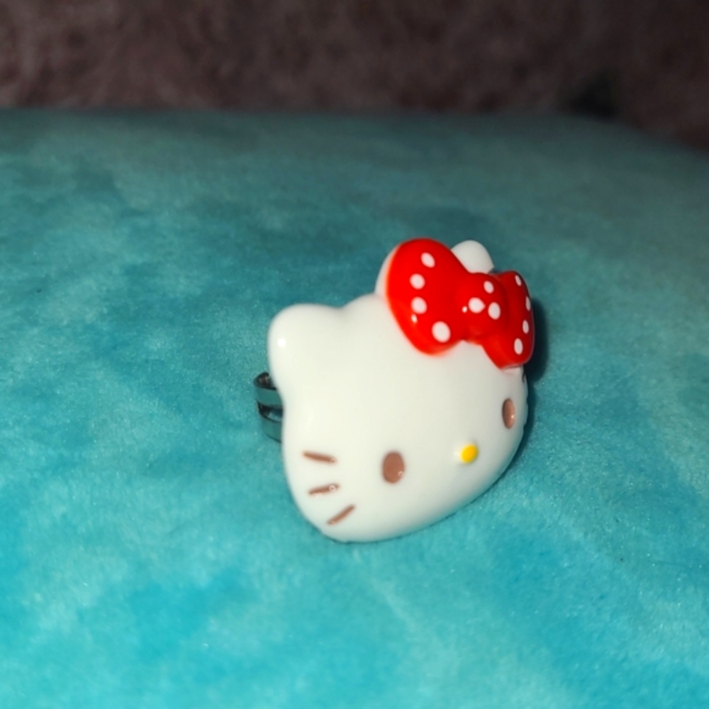 Adjustable Hello Kitty Ring - Picture 10 of 14